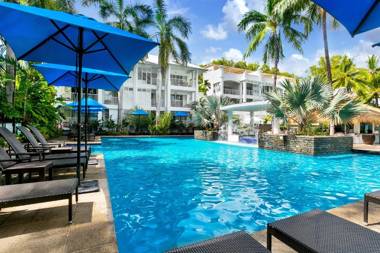 Beach Club Private Apartments Palm Cove