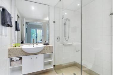 Beach Club Private Apartments Palm Cove