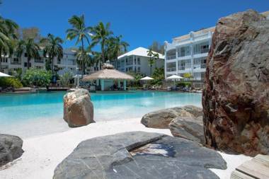 Palm Cove Beach Club 2 Bedroom Apartment