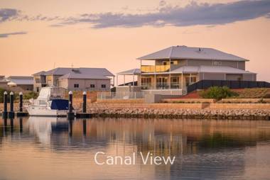32 Corella Court - Private Jetty and Pool