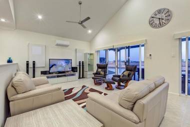 11 Kestrel Place - PRIVATE JETTY