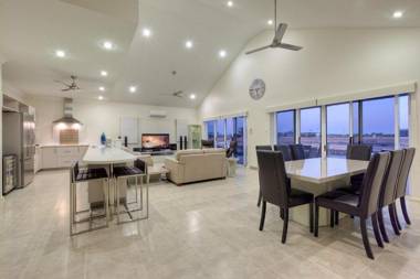 11 Kestrel Place - PRIVATE JETTY