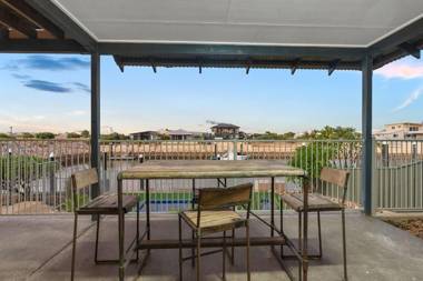 3 Kestrel Place - PRIVATE JETTY & POOL