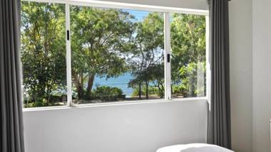 Seabreeze Beachfront - Clifton