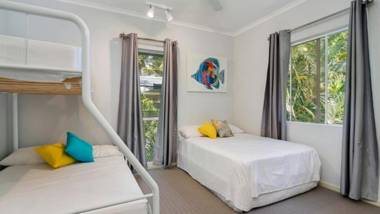 Seabreeze Beachfront - Clifton