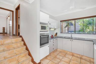 Ribbons Beachfront Apartments Clifton Beach