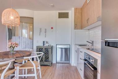 Grand Palais Beachside Resort