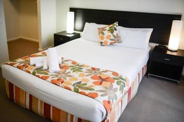 Oceanic on Thompson Apartments