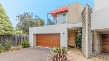 9 Charmandene on the Beach