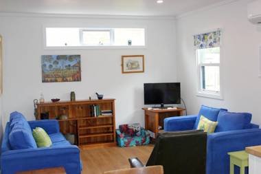 The Old Cottage @ Cowes