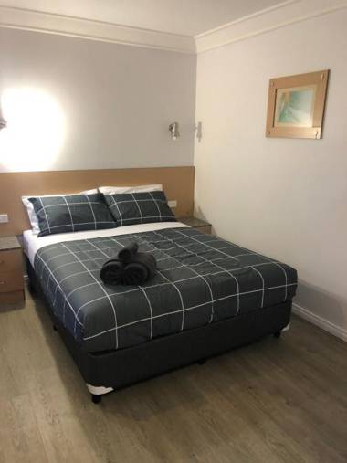 Latitude20 Cattrall Park Motel