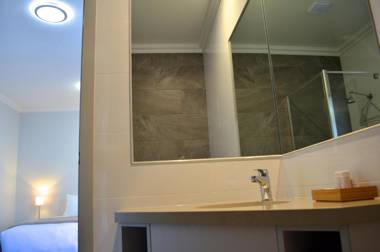 Mansfield Apartments