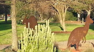 Chenery Retreat Mansfield Family and Pet Friendly by Alpine Holiday Rentals