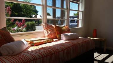 Chenery Retreat Mansfield Family and Pet Friendly by Alpine Holiday Rentals
