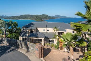 New La Bella Waters 1 Wide Reaching Ocean Views And Buggy