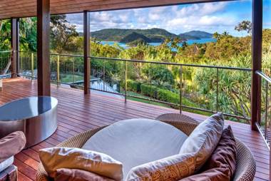 Iluka Luxury House With Ocean Views On Half Acre With Pool And Two Golf Buggies