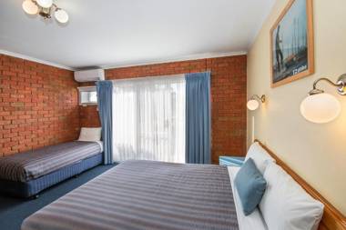 Torquay Tropicana Motel