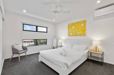 TORQUAY Relax and Unwind Beach 300m Table Tennis