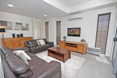 48 Boardrider Crescent Mt Coolum - Pet Friendly WiFi Linen Incl. 500 BOND