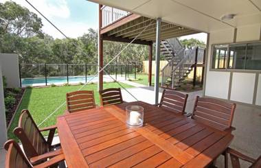 15 Wave Crescent Mount Coolum - Pet Friendly WIFI Foxtel Linen Included