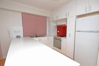 Unit 3 Phoenix Apartments 1736 David Low Way Coolum Beach - Linen Incl. WIFI 500 Bond