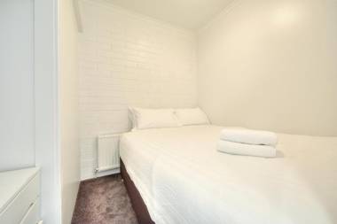 Snow Ski Apartments 12