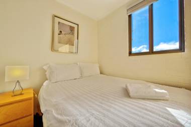 Snow Ski Apartments 09