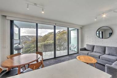 Snow Ski Apartments 23