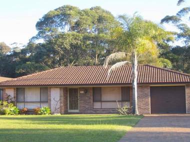 SEASCAPE in NARRAWALLEE