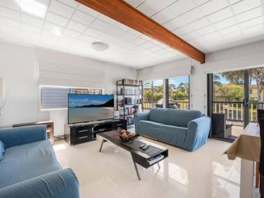 Carroll Ave 85 Mollymook