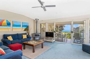 Beachfront Bliss on Mollymook Beach