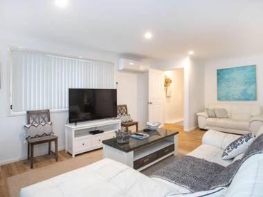 The Salty Deck 52 Normandy Street