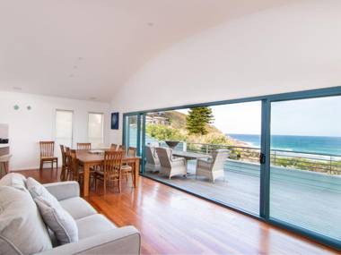 Hueys Lookout Beachfront