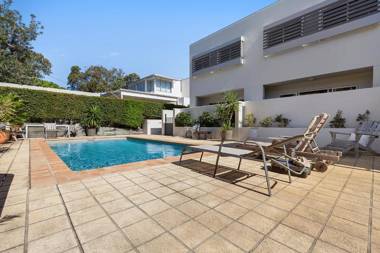 The Courtyards on Hill St