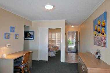 Bright & comfortable in quiet location