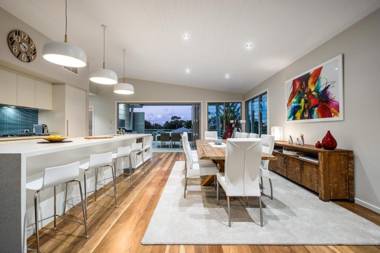 Luxury Tropical Haven - Pacific Avenue Sunshine Beach