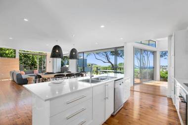 Stunning Seaviews Sunshine Beach