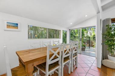 Tranquil & tropical Sunshine Beach