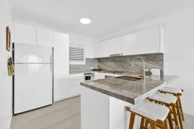 Panoramic ocean views of Sunshine Beach Unit 5 Vista Pacific 12 Bryan Street