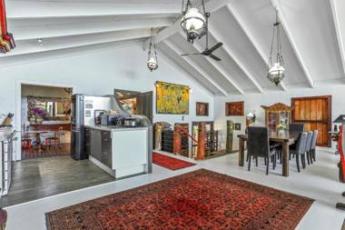 Balinese Beach House Sunshine Beach