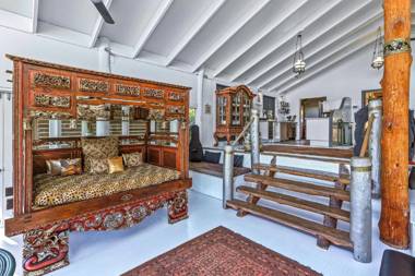 Balinese Beach House Sunshine Beach