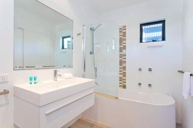 Beachside family pet-friendly in Sunshine Beach