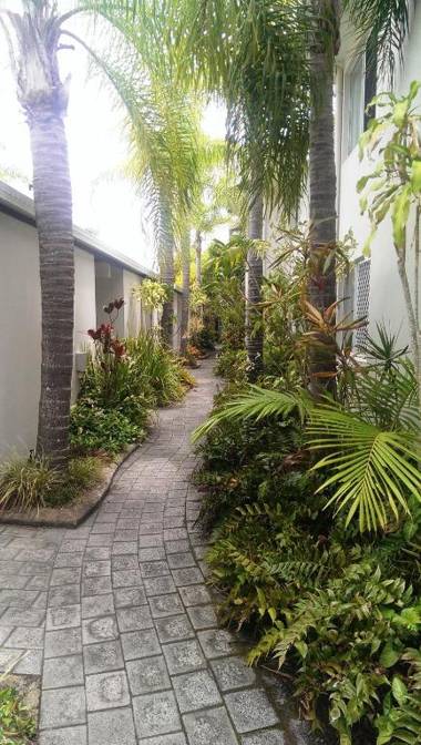 Skippers Cove Waterfront Resort