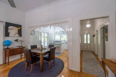 Airlie Beach Eco Cabins - Adults Only