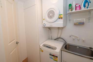 Beach Court - Airlie Beach