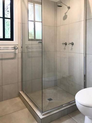 Paradise Palms CLOSE TO BEACH WIFI 2 BEDROOMS