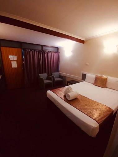 Biloela Centre Motel & Steakhouse Restaurant