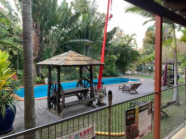 1770 Southern Cross Travellers Retreat