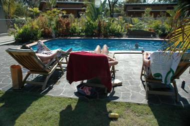 1770 Southern Cross Travellers Retreat