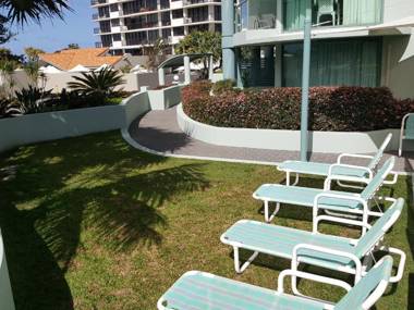 Emerald Sands Holiday Apartments